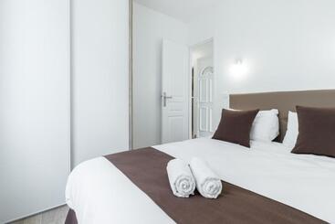Sleep In Antibes City Port