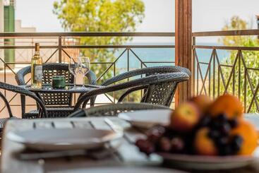 The Salnik Beach Apartment