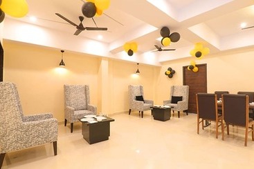 Fabhotel Blueark