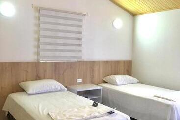 پانسیون Casa Lourdes