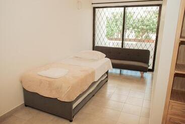 پانسیون Casa Lourdes