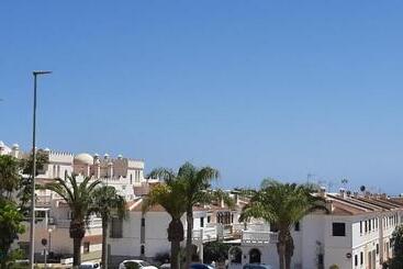 Piso Algarrobo Beach