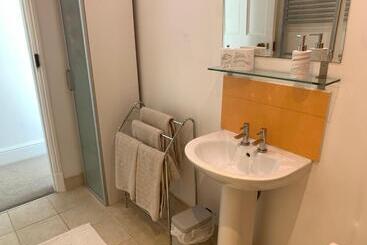 Puffin. Comfortable Annexe Central Falmouth
