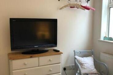 Puffin. Comfortable Annexe Central Falmouth