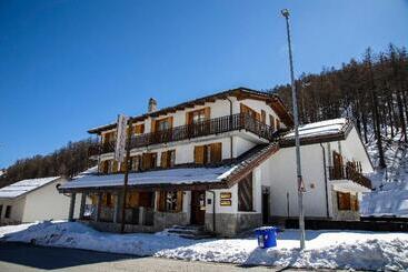Residence Nube D Argento