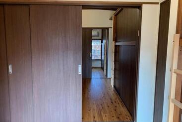 הוסטל 片原楽家 旅人の長浜町家ドミトリー