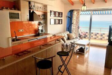 Beachfront And Peaceful Apartment
