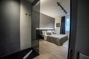 تختخواب و صبحانه Corso 84 Luxury Suites
