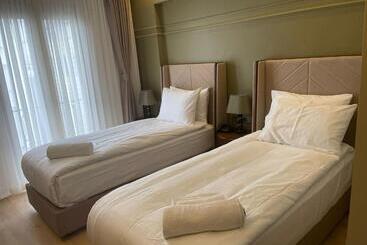 تختخواب و صبحانه The Biancho Hotel Old City   Special Category