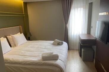 تختخواب و صبحانه The Biancho Hotel Old City   Special Category