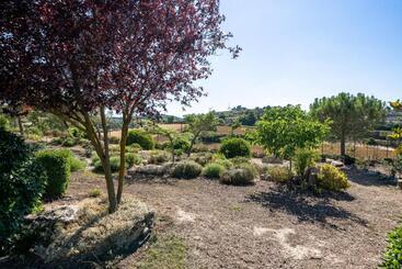 El Clos 4