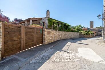 El Clos 4
