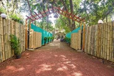 Fabhotel La Volga   Nr Morjim Beach
