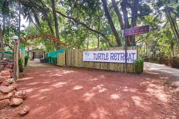 Fabhotel La Volga   Nr Morjim Beach