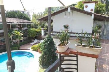 هتل Casa Dalinda