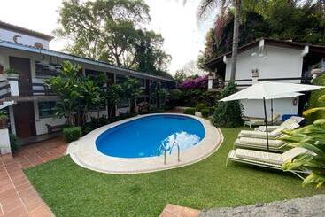 هتل Casa Dalinda