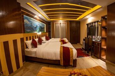 هتل Satkar Pvt Ltd