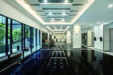 هتل The 1o1 Jakarta Airport Cbc