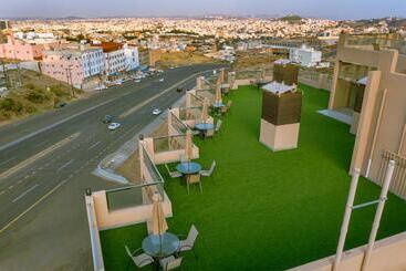 هتل W Suites