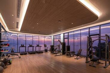 S Sriracha Hotel & Residence