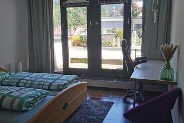 Жильё для туристов Terrassenwohnung Mit Toller Aussicht & Zentrumsnah