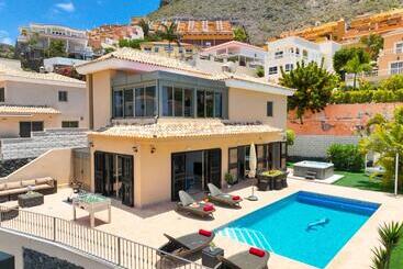 Torviscas Sunset Villa & Jacuzzi