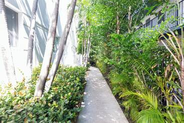 West Deco