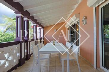 5 Bed Rooms Front Beach Apartment At Orient Beach