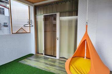 هاستل 棚棚屋室內帳篷民宿inn