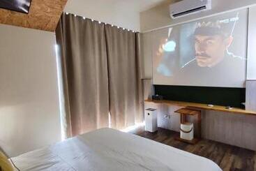هاستل 棚棚屋室內帳篷民宿inn