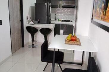 Apartamento De Lujo , Con Linda Vista, Cuarto Piso