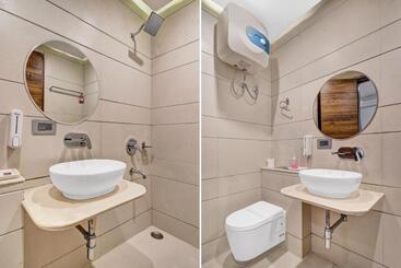 هتل Grand Villas Near Delhi Igi Airport