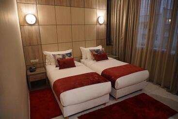 هتل Hôtel Volubilis Meknès