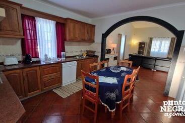 Johnny S House By Pontanegraazores