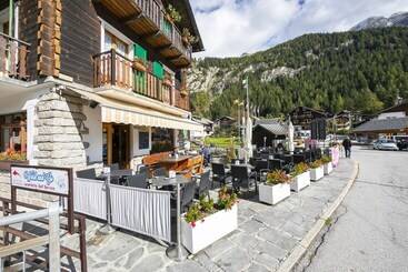 Monterosa Cozy Apartment 200mt From Ski   Happy Rentals