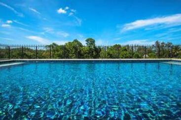 Nayang Beach Brand New Executive Luxury Condo