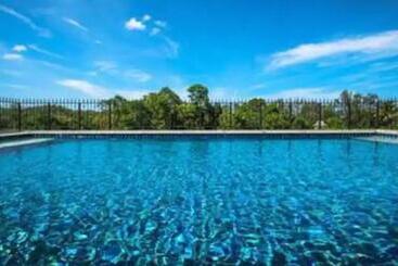 Nayang Beach Brand New Executive Luxury Condo