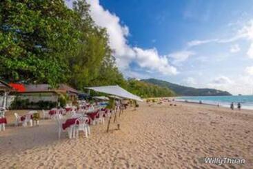 Nayang Beach Brand New Executive Luxury Condo