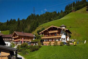 پانسیون Landhaus Staudacher