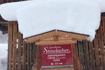 پانسیون Landhaus Staudacher
