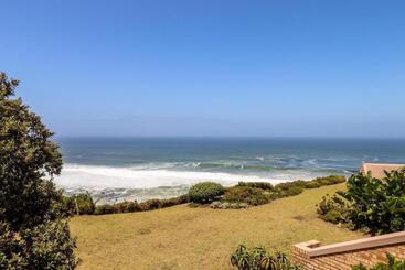 Sea Cliff Condo