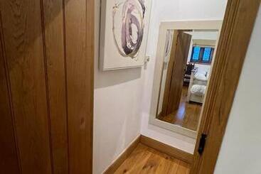 The Horners   Log Burner, Cheshire Village, Parking, Walks, Aga, Dogs