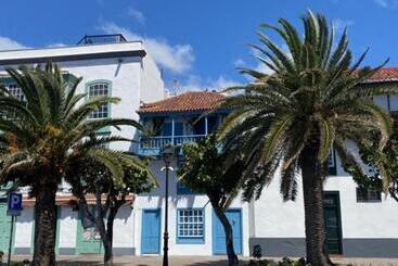 El Mercado Apartment