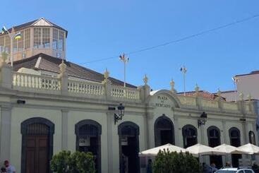 El Mercado Apartment
