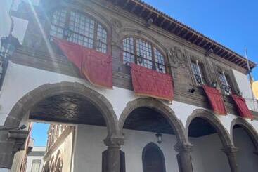 El Mercado Apartment