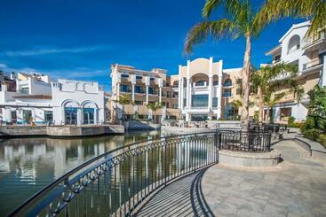 Spacious Villa   Dn32lt