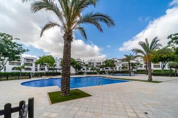 Spacious Villa   Dn32lt