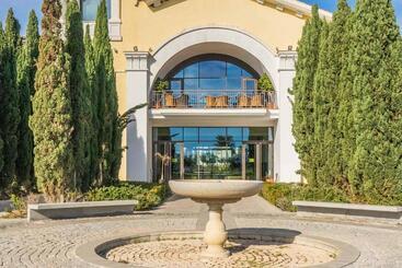 Spacious Villa Dn32lt