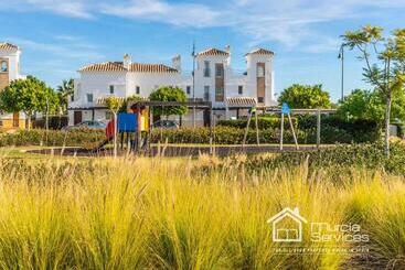 Spectacular And Stylish 2 Bed Aparment   Aa1711lt