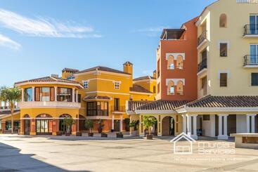 Spectacular And Stylish 2 Bed Aparment   Aa1711lt